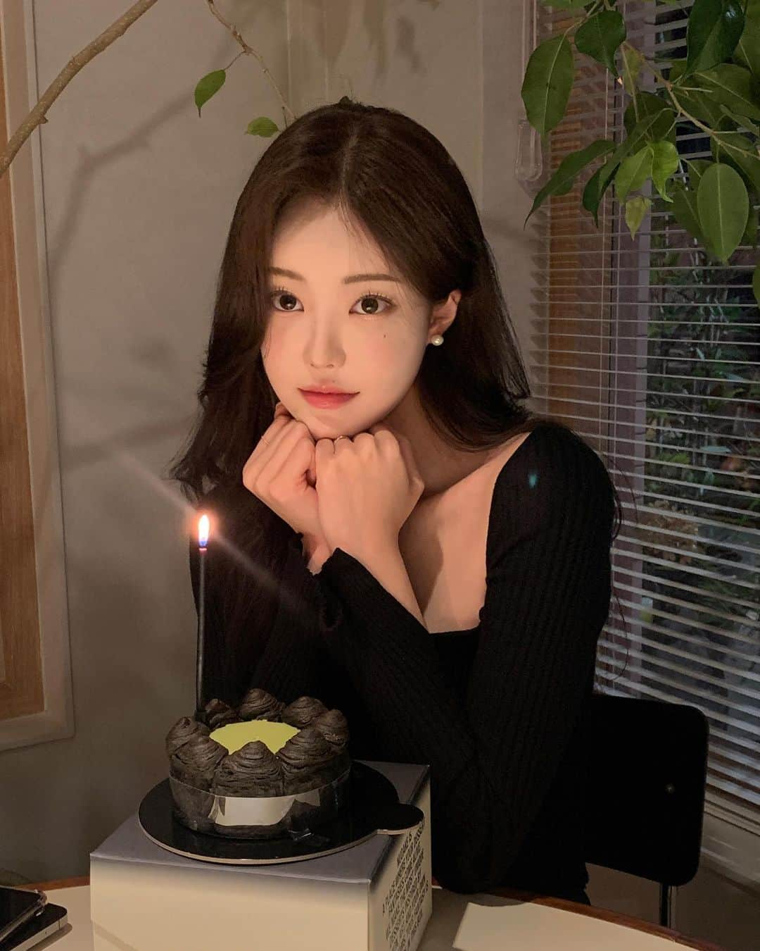 キム・ダビンさんのインスタグラム写真 - (キム・ダビンInstagram)「햅삐벌스데이 투 미 🎂 p.s 이 날 사진 900장 찍혔더라 얘들아」9月13日 22時00分 - daxbin