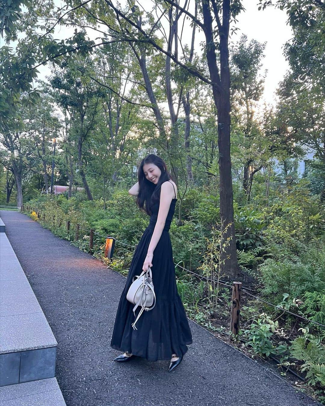 吉井美優さんのインスタグラム写真 - (吉井美優Instagram)「ドーナツ狙われてた 😵‍💫🐦‍⬛  まつげのメンテナンス 今月もくるんくるんなりました いつも有難う御座います 👀🎀 @yui.eye 🤍  カットとトリートメント 髪が生き返りました サラサラ 💇🏻‍♀️🎶 ゆきちゃんありがと 〜 ♡ @yuki__hayakawa 🩵」9月13日 20時34分 - miyu_yoshii32