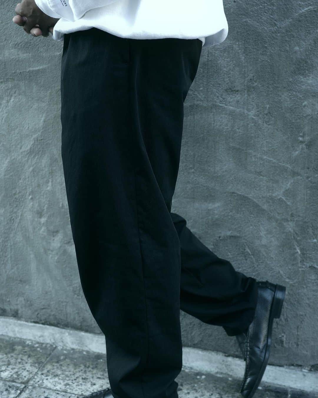 デラックスのインスタグラム：「DELUXE 2023Autumn&Winter collection   WESTPOINT  NYLON PANTS   Will be available on our website  2023.09.16(sat)11:00am  #deluxe_jp」