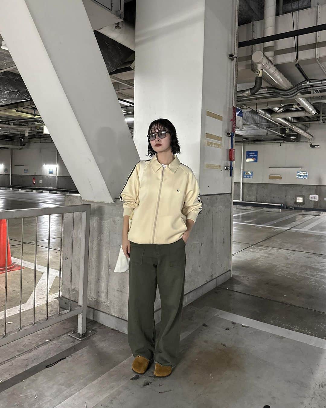 のインスタグラム：「＊髪下ろしたら意外と伸びてた . #ootd#メンズライク#シティーガール#シティーボーイ#birkenstock#ミリタリーコーデ#outfit#mensfashion#used#classystreetwear#freshfits#outfitoftheday#pauseshots#snobshots#military#cityboy#cityboyootd#whatwewear#whatwelike @favclo.official」