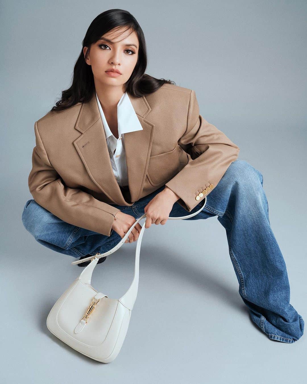ラライン・シャーのインスタグラム：「Gucci Gang   Photographer: @winstongomez  Makeup: @bubahalfian  Hair: @yezhadjohair  Stylist: @carolinemeliala  Studio: @11.11studiojakarta」