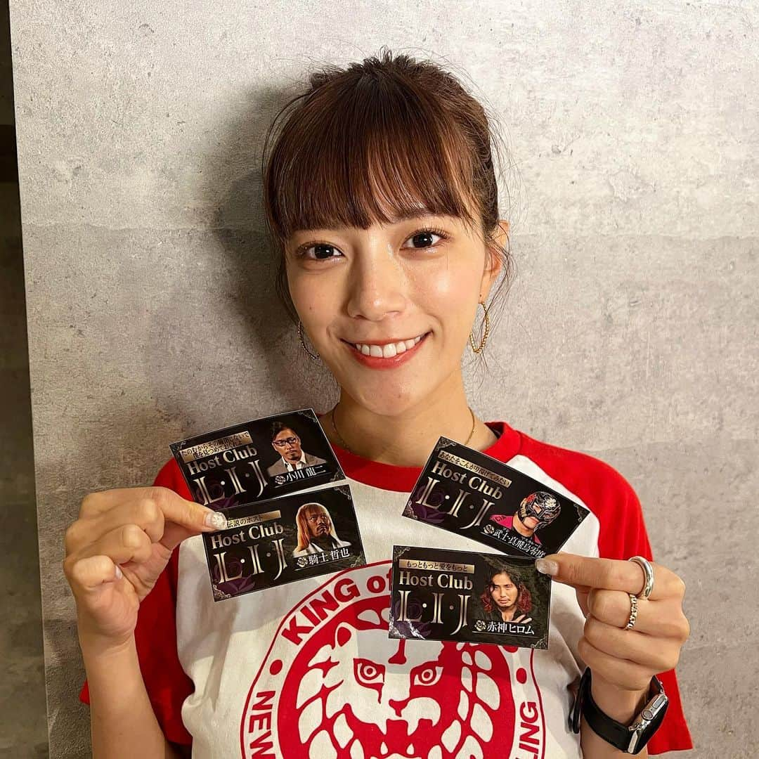 三谷紬さんのインスタグラム写真 - (三谷紬Instagram)「🦁❤️ #新日ちゃんぴおん！公式グッズが 今日発売になりました💁 ラインナップは 💡ペンライト 💓ステッカーセットの2種類！ ステッカーはあまりの人気で売り切れてしまいました… 申し訳ございません…😭 すでに再販に向けて発注しております！ 今しばらくお待ちください🥲 ペンライトは私のイチオシ！ 会場で皆さんがこのペンライトを振ってくださる未来が あったらいいなぁと 想いを馳せながら作りました🫶 まだ在庫ございます💓💓 明日の静岡大会、会場でも販売されます！！ ぜひ観戦のお供に！ よろしくお願い致します🙇‍♀️ * #新日ちゃんぴおん#ぴおんグッズ#ステッカー#sticker#ペンライト#penlight#新日本プロレス#newjapanprowrestling#静岡#会場#買ってね#テレビ朝日#アナウンサー#三谷紬」9月13日 20時55分 - mitani_tsumugi