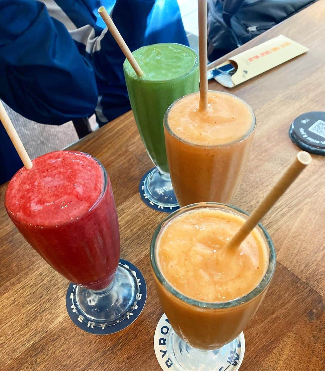 尾本桜子のインスタグラム：「🍹🧃🥤🧉」