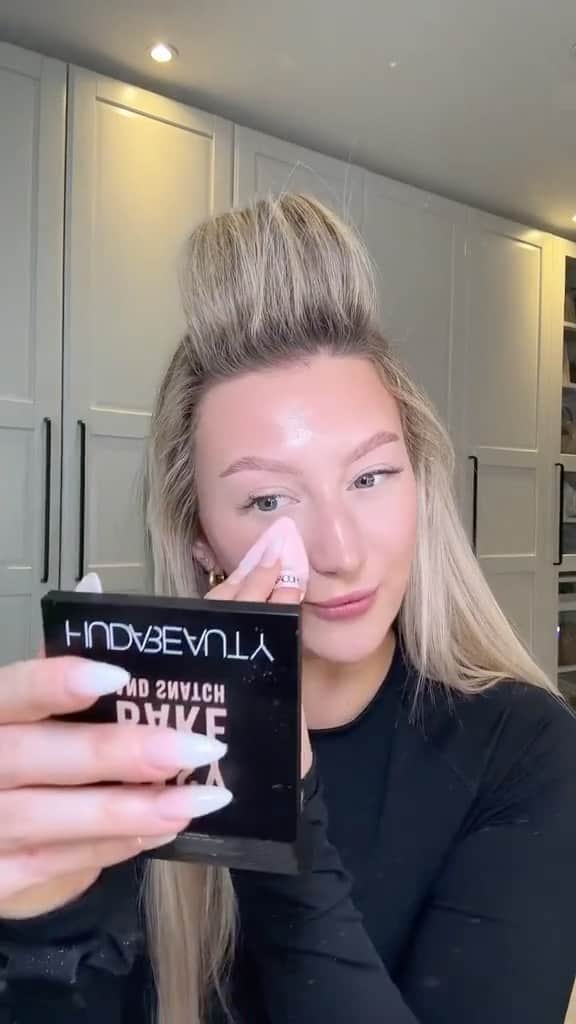 Huda Kattanのインスタグラム
