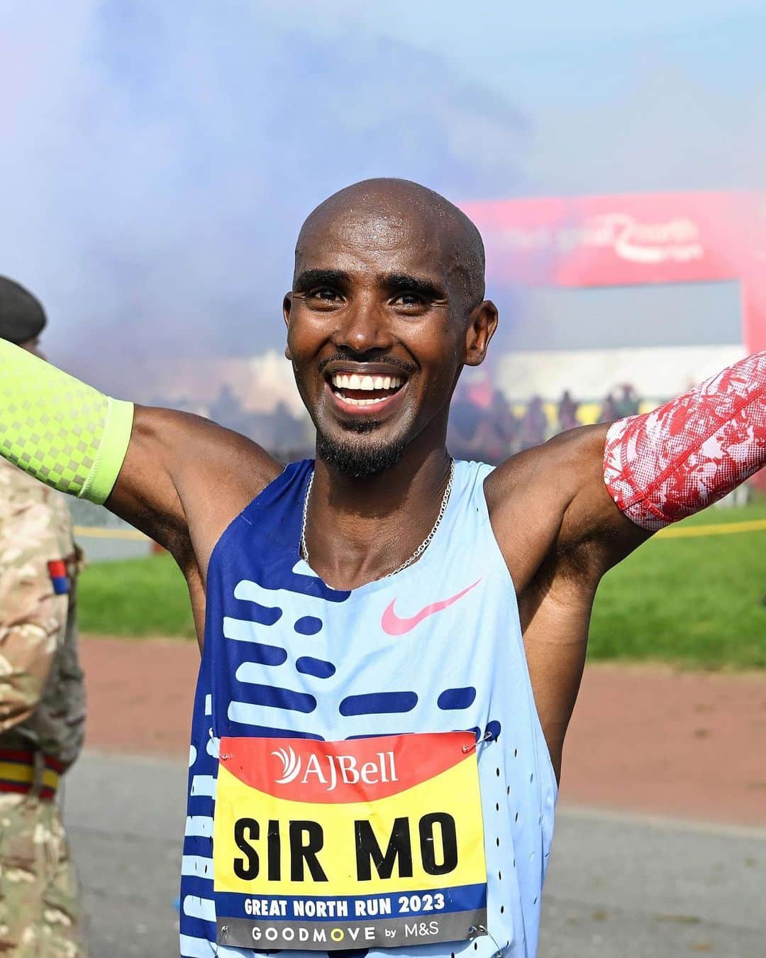 The Run Dept.さんのインスタグラム写真 - (The Run Dept.Instagram)「One Mo time 🇬🇧✨  This past weekend, before thousands of devoted fans, the legendary Mo Farah ran his final professional race.  Thank you, Mo. You will forever be one of the greatest of all time. ❤️」9月14日 2時31分 - nikerunning