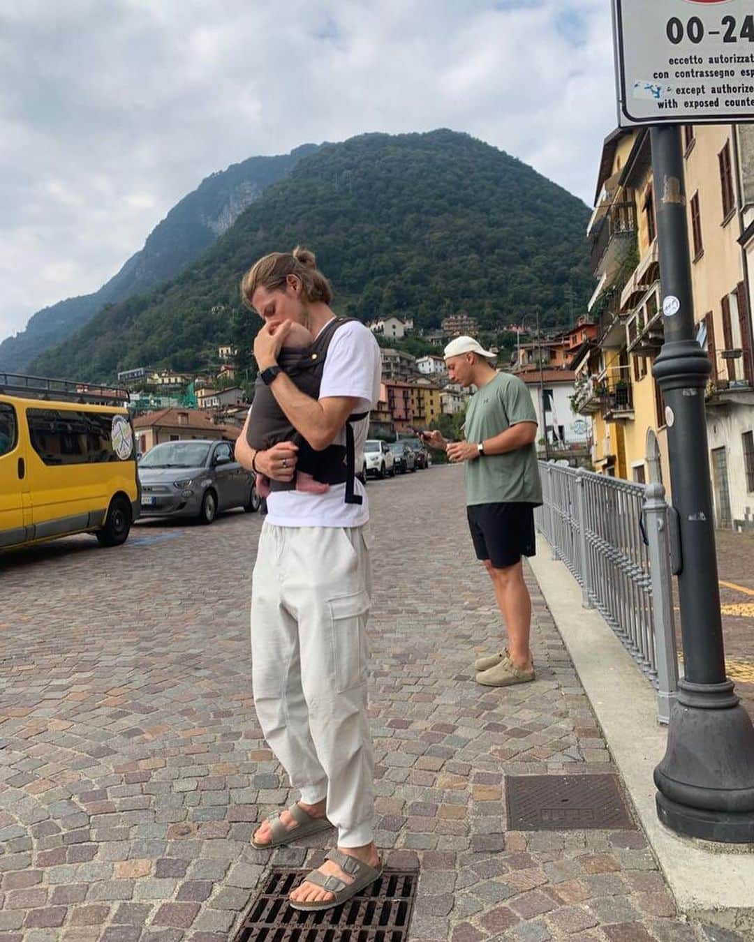 マルク・ホルンシュさんのインスタグラム写真 - (マルク・ホルンシュInstagram)「first family vacay」9月14日 2時33分 - marchornschuh91