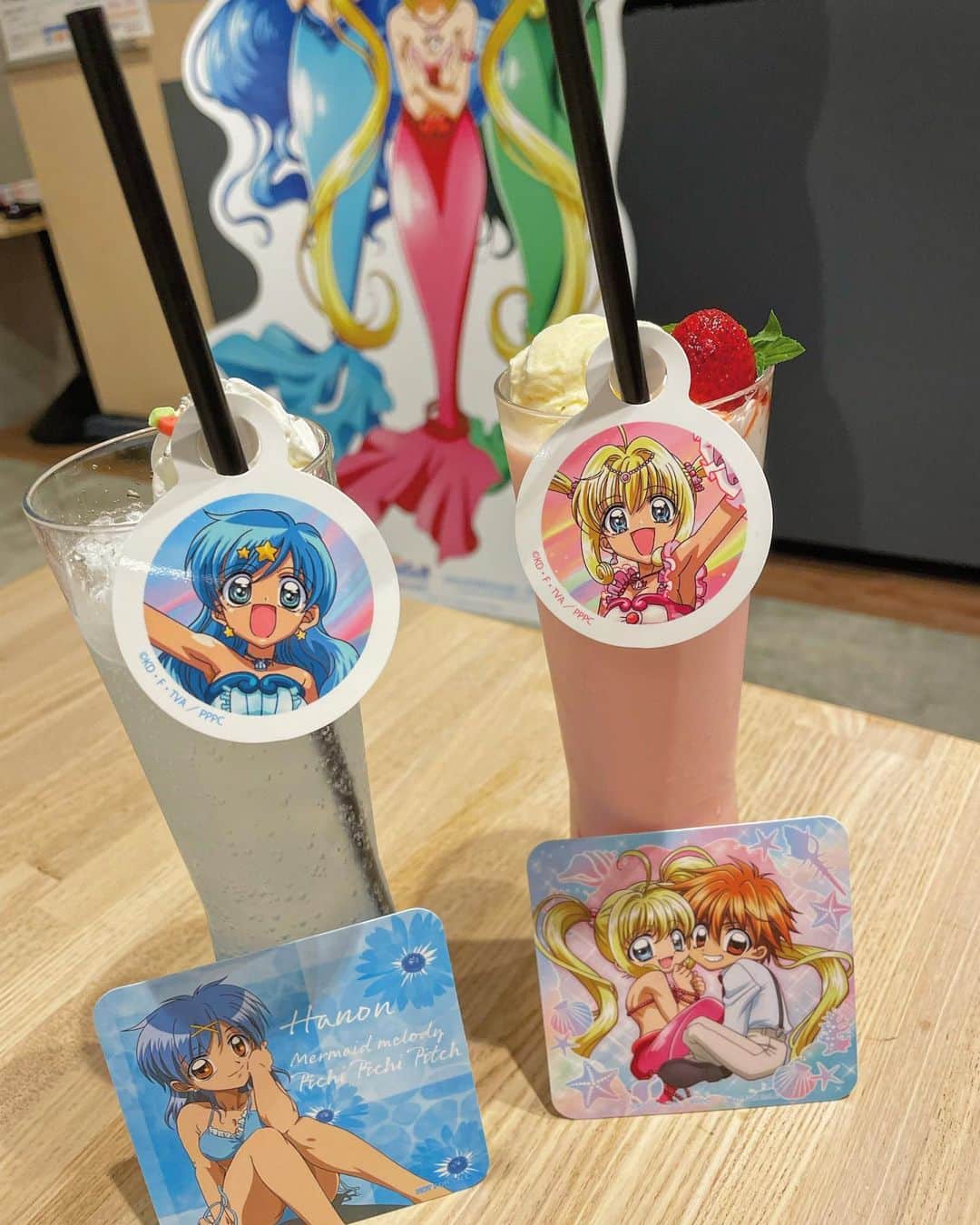 坂口渚沙のインスタグラム：「ぴちぴちピッチ🧜🎙️  コラボカフェ、可愛かった〜  私は宝生 波音ちゃん が好きだったの思い出した🩵  #ぴちぴちピッチ  #コラボカフェ」