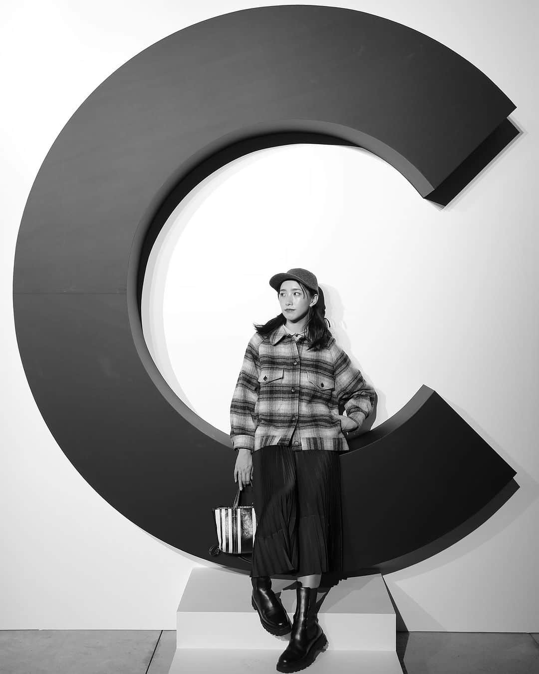 中田クルミのインスタグラム：「@uniqlo ：©️  photo @wataru__fukaya ✌️」