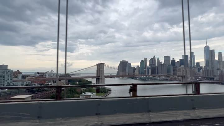 アレック・ボールドウィンのインスタグラム：「20 seconds of NY…」