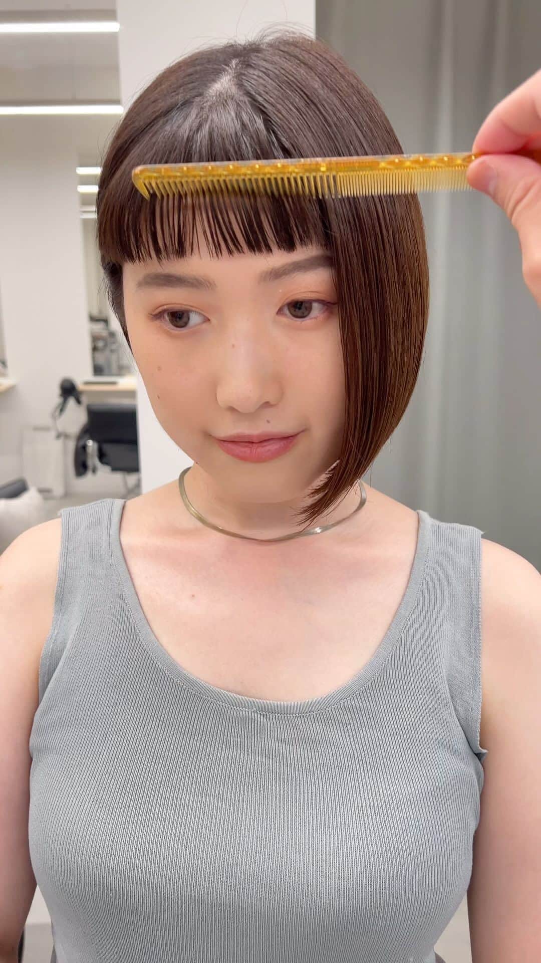 今泉孝記のインスタグラム：「#ショートバング  パツっと短い前髪」
