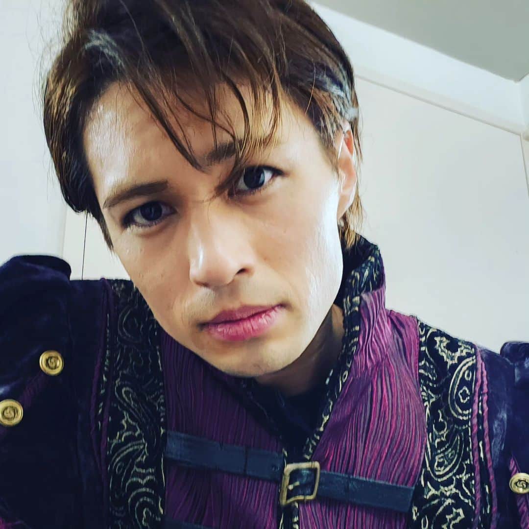 佐伯大地のインスタグラム：「#ロミオとジュリエット #舞台 #初日 #テンキューテンキュー🦁」
