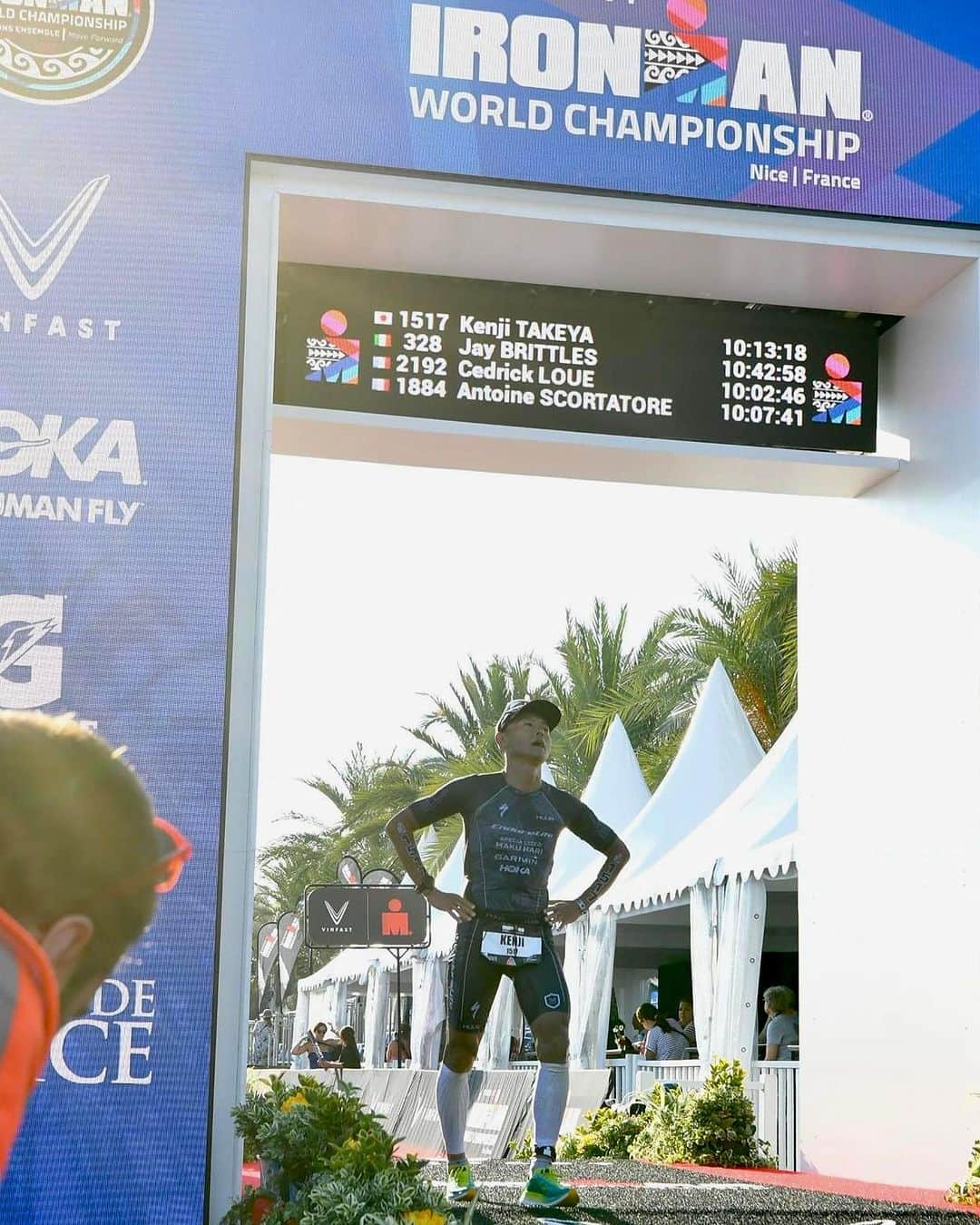 竹谷賢二のインスタグラム：「世界の表彰台を目指した今年の #ironmanworldchampionship  は7位と悔しい思いでフィニッシュしたが、自身のレース前予想タイム通りでも6位かどうかなので順当な結果であり、客観的なデータやタイムを見ていると単純に力負けであり、悔しさよりもより能力向上をどうすべきかという課題克服に思考が向かう。  来年のコナまで408日、この課題克服を命題にして、また日々一日一日を有意義に生きていける。  #noendurancenolife   #トライアスロン #レース #アイアンマン #スペシャライズド幕張 #エンデュアライフ」