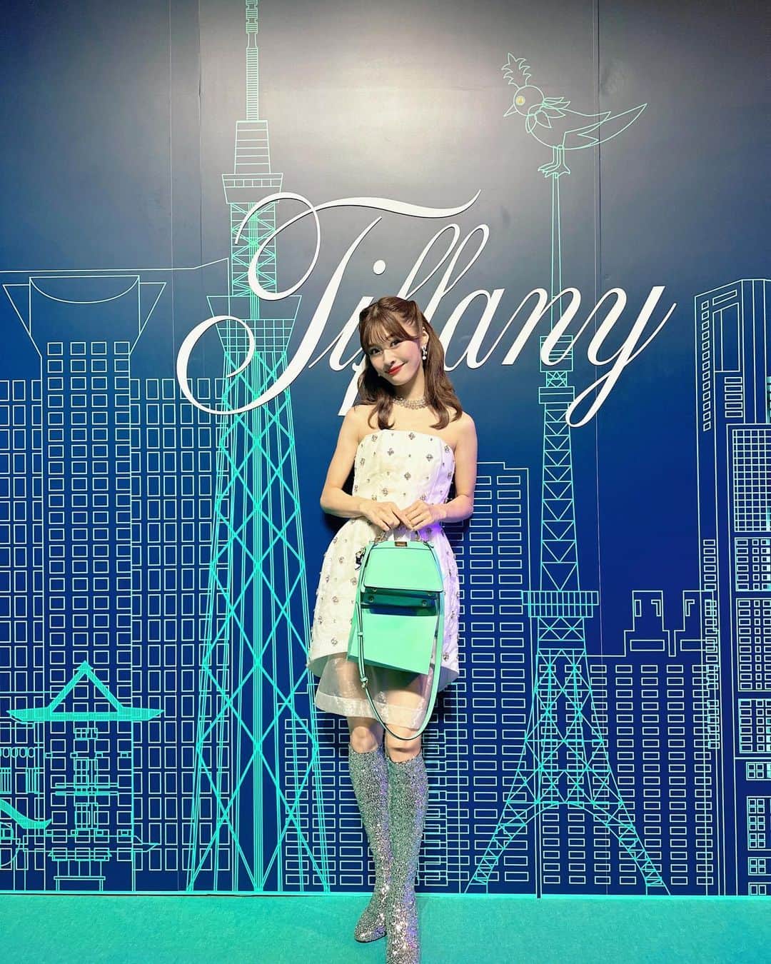 君島憂樹のインスタグラム：「🩵🤍💍💎 Tiffany Omotesandoのオープニングイベントに妹と参加させて頂きました🥹 ⁡ 眩しい程のジュエリー、ジュエリーに並ぶまばゆいゲストの方々。。。 気分はルンルン😍口は見惚れてあんぐり🫨笑 この様なイベントに参加させて頂けてとっても幸せでした👏 ありがとうございました🩵🩵🩵 ⁡ #tiffanyandco  #tiffany  #tiffanyomotesando」
