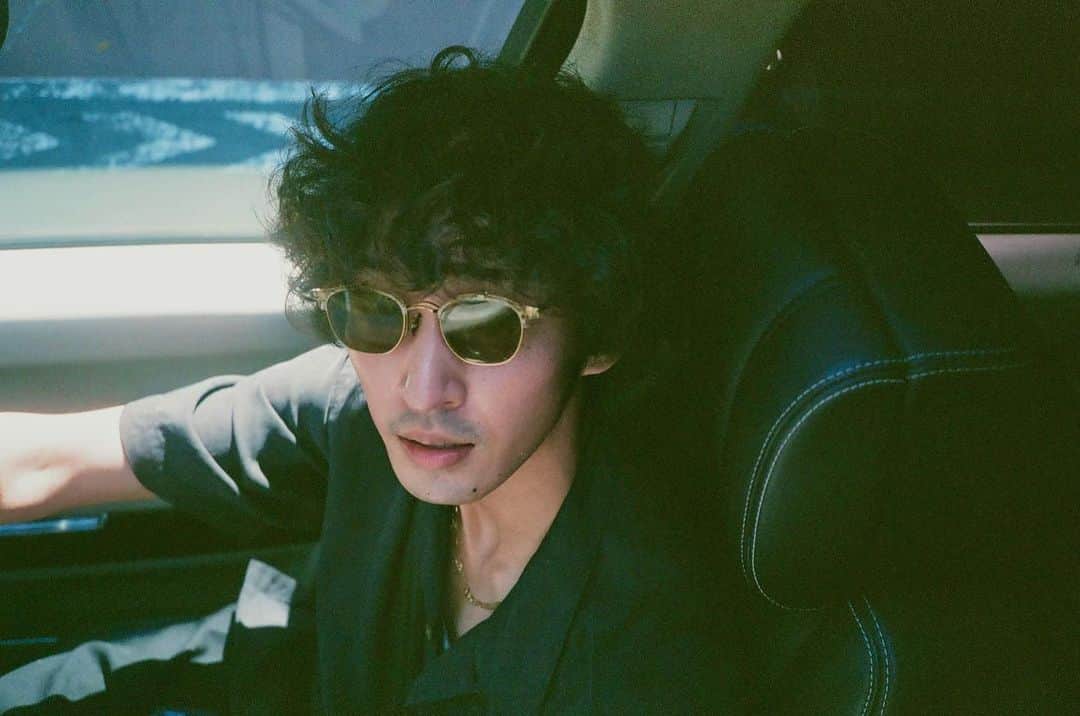 上杉柊平のインスタグラム：「🙏😎 ドラマ18/40 ご視聴ありがとうございました！」