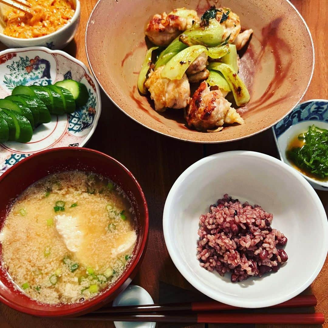 椎名直子のインスタグラム：「バカラ飯！  😆！  幸せそうじゃのう〜」