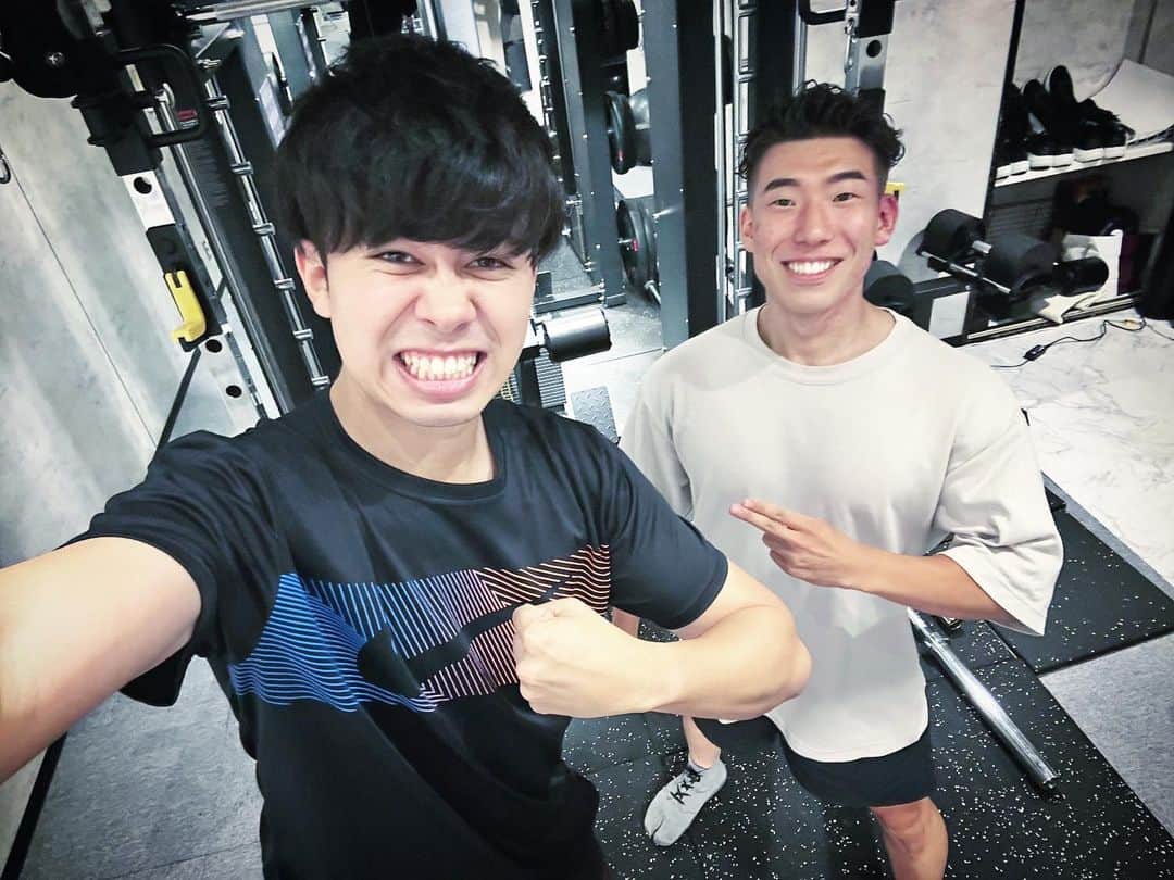マサイのインスタグラム：「トレーニング終わり！！ 今日もお疲れ様でした👍 明日確実に筋肉痛です。」