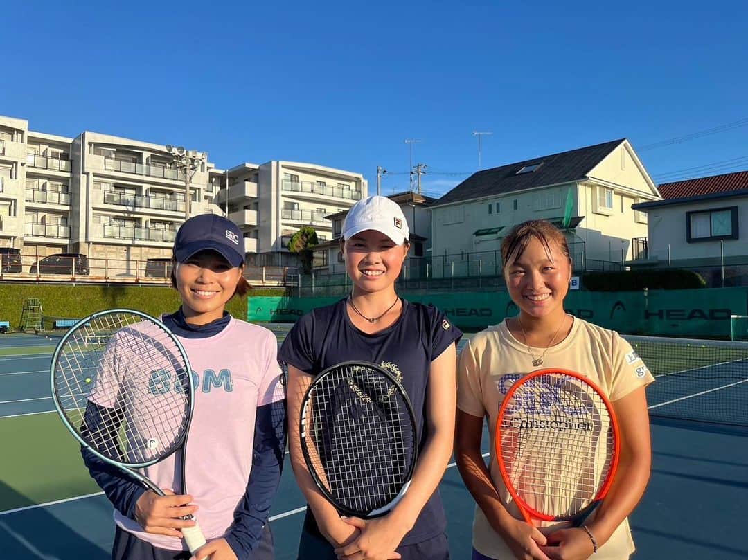 尾崎里紗のインスタグラム：「TEAM HEADで練習🎾 ⁡ ⁡ ⁡ ⁡」