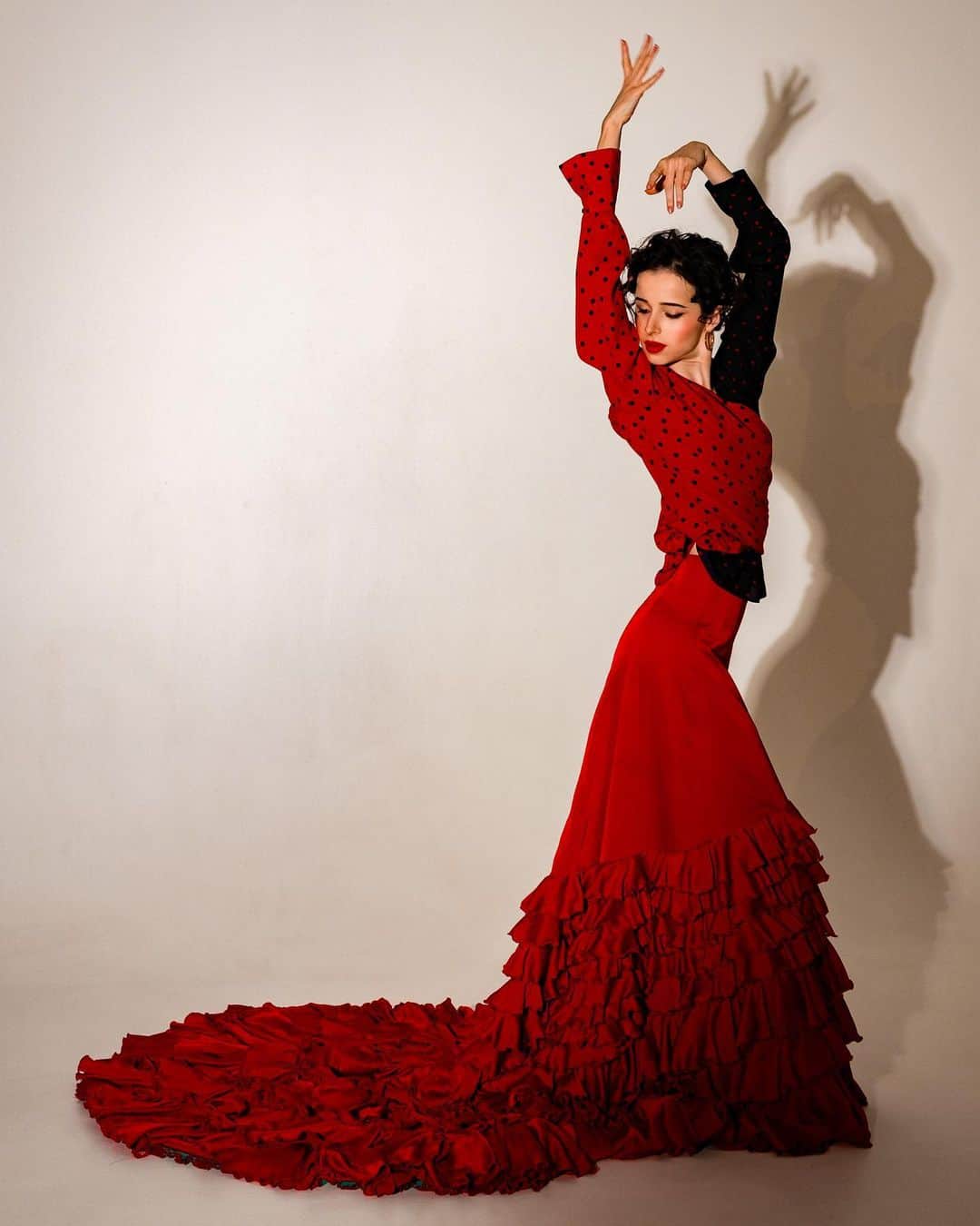 マリア・コーレワさんのインスタグラム写真 (マリア・コーレワInstagram)「Getting ready to set the