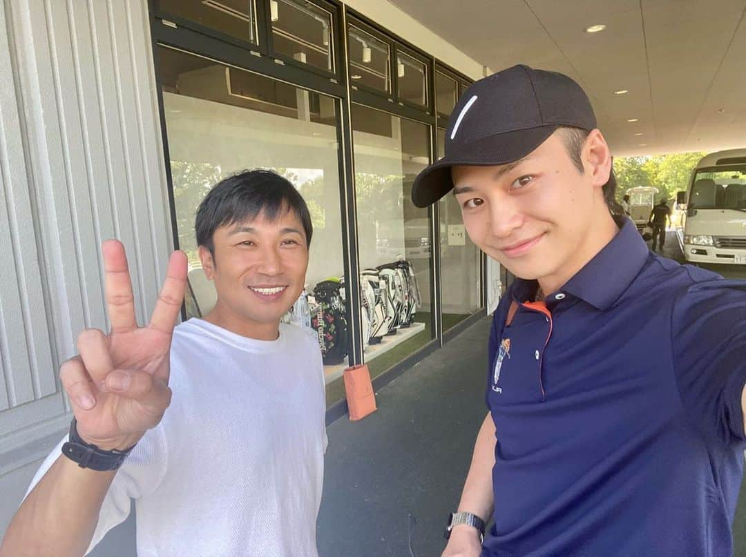 小澤亮太さんのインスタグラム写真 - (小澤亮太Instagram)「初ラウンド✨  楽しかったぁ⛳️  何から何まで色々教えてもらいました🙇  師匠、感謝しかないです  フィリピンでのイベント近くなってきました🇵🇭  違う国での出会い、大事にしていきます🙏  #ゴルフ #フィリピン #マニラ」9月13日 22時28分 - ozawa_ryota