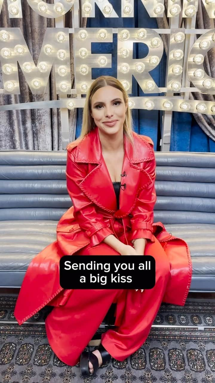 Leleponsのインスタグラム：「@lelepons tiene un mensaje para sus fans ❤️  Lele Pins has a message for her fans ❤️  #DWTS #DancingOnGMA #lelepons」