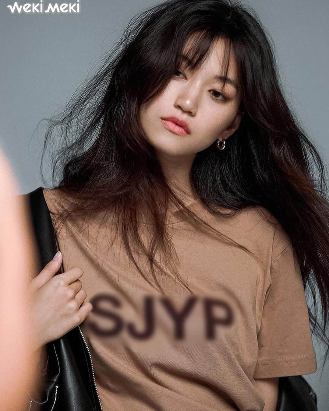 キム・ドヨンさんのインスタグラム写真 - (キム・ドヨンInstagram)「Doyeon SJYP Behind🤍」9月13日 22時50分 - weme.doyeon