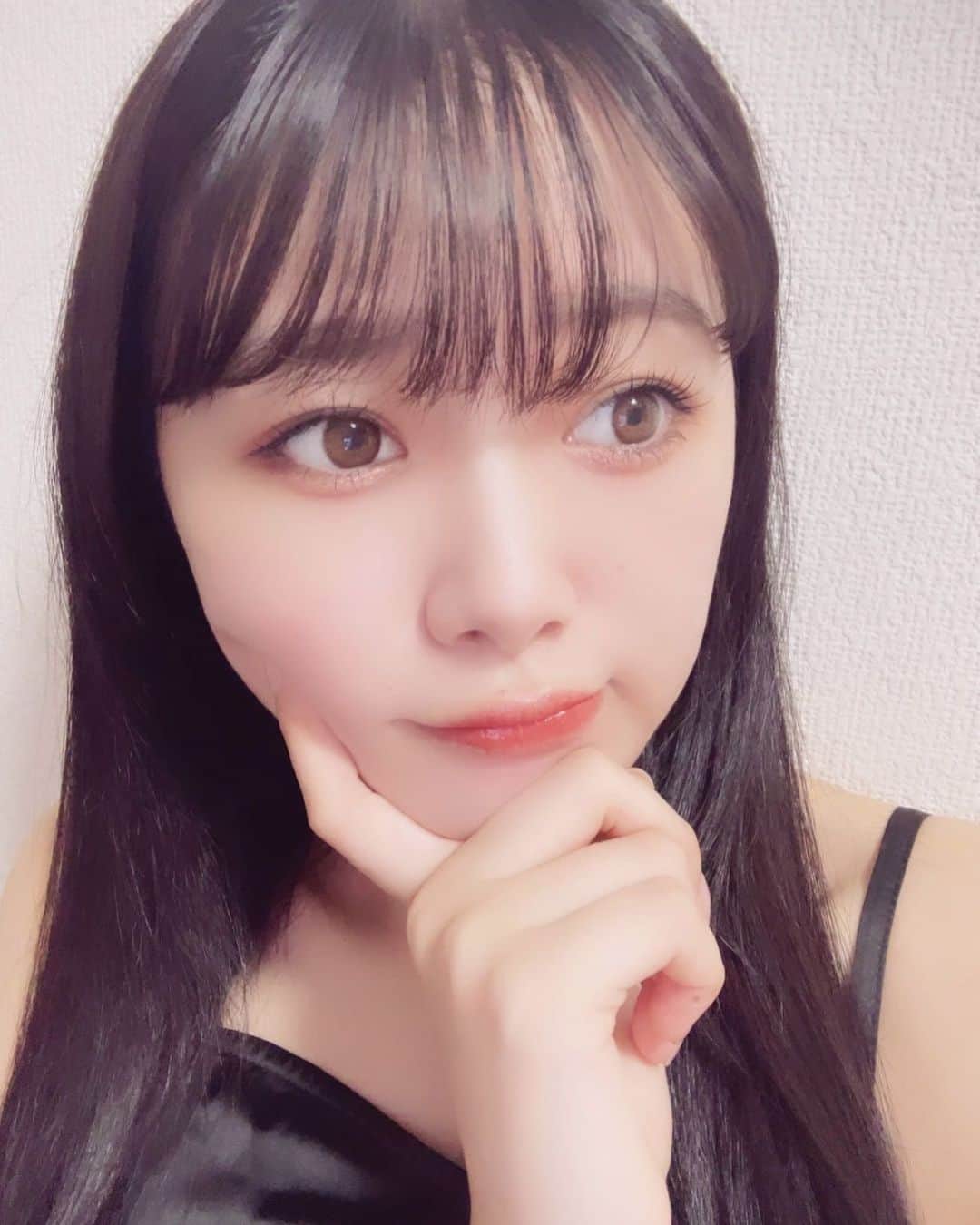 長谷川玲奈のインスタグラム：「💭」