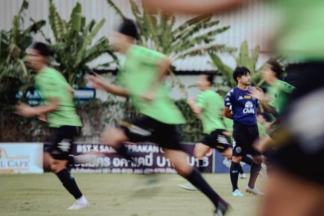 下地奨さんのインスタグラム写真 - (下地奨Instagram)「❤️⚽️  #ss10 #shoshimoji #football @samutprakancityfc」9月13日 23時16分 - sho_shimoji