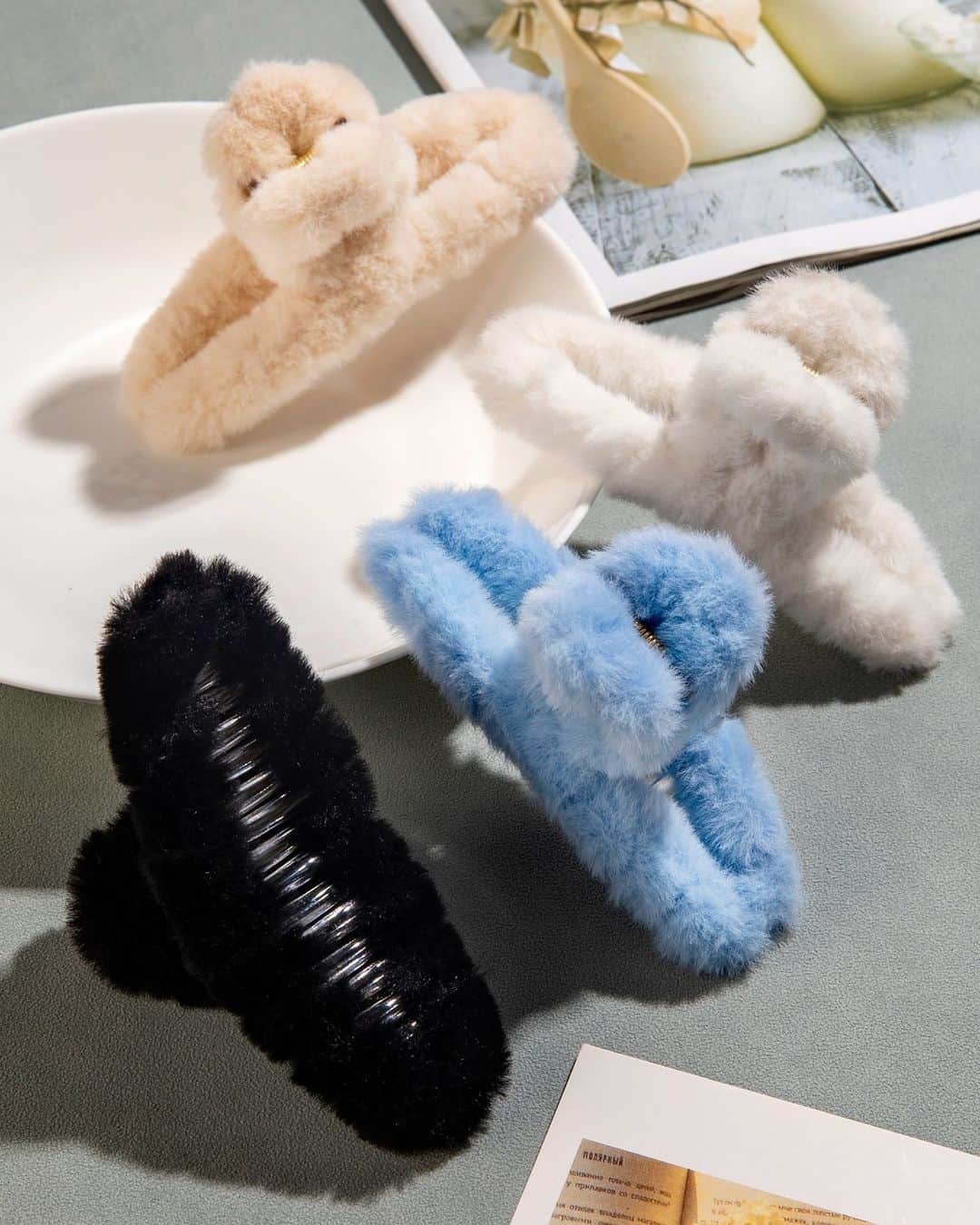 SHEINさんのインスタグラム写真 - (SHEINInstagram)「Fall was made for fuzzy ACCS 🐻😻👱‍♀️ Which plushies would you pick? 👇  🔎 6528877 14133893 11843572 12078343  #SHEIN #SHEINforAll #SHEINstyle #fashion #chic」9月14日 0時30分 - sheinofficial