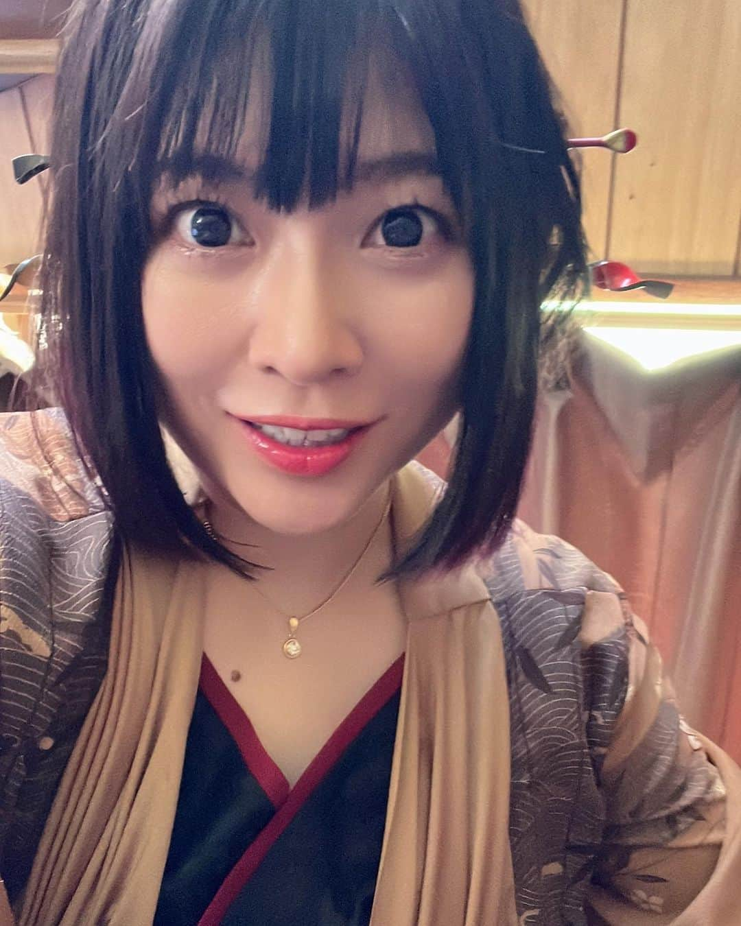 鈴華ゆう子さんのインスタグラム写真 - (鈴華ゆう子Instagram)「動画撮影でロケでした！情報出しお楽しみにー！ 今日も暑い1日でしたが、クーラー無しの環境で、蚊にさされまくった(´△｀) #鈴華ゆう子 #yukosuzuhana #和風コーデ」9月14日 0時35分 - yuko.suzuhana