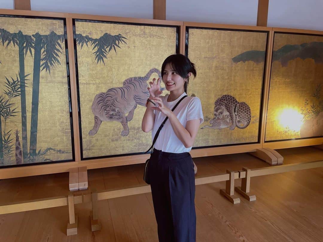 池谷実悠のインスタグラム：「名古屋城でがお  #テレ東 #アナウンサー」