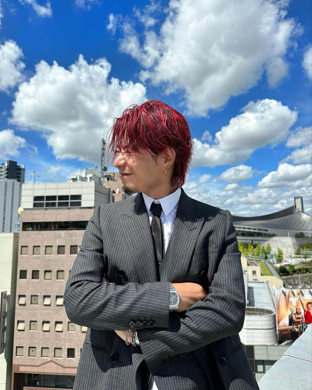 高木琢也さんのインスタグラム写真 - (高木琢也Instagram)「本日㊗️１０周年㊗️迎えました👏 スーパー感謝をこめて全店全スタッフ正装営業でお待ちしてます💇‍♂️💇‍♀️💈 #OCEANTOKYO #10周年 #美容師 #美容室 #正装営業」9月14日 11時43分 - takagi_ocean