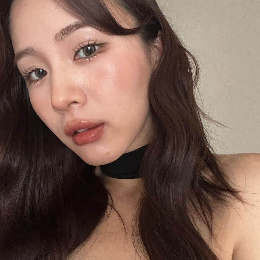 AOIのインスタグラム：「@keybo_jp  @keybo_cosmetic   Mellow  black Cocktail shower Starlight candy . . . . . #키보 #키보코스메틱 #더블래스팅 #더블래스팅아이라이너 #아이라이너  #워터프루프아이라이너 #젤아이라이너  #아이메이크업 #키보아이라이너 #キボ #キボコスメ #韓国コスメ #셀카 #셀카그램 #셀스타그램 #셀피 #셀스타 #셀기꾼 #얼스타그램 #얼스타 #얼굴 #데일리 #데일리메이크업 #メイク #メイクアップ #アイライナー #좋어요 #좋반 #좋아요그램 #좋아요반사」