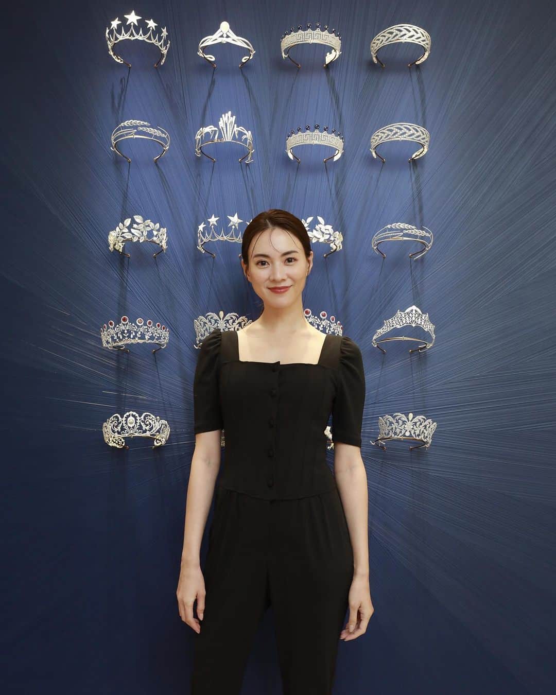 安座間美優のインスタグラム：「💎💎💎  今日からCHAUMETの新店舗がGINZA SIXにOPEN！  ひと足先にプレオープンにお邪魔してきました。  　 ラグジュアリーな店内とキラキラと輝くジュエリーたちにうっとり🥰 　  GINZA SIX内のテラスにて 日本初CHAUMET POP-UP CAFEも24日まで期間限定でOPENしているので、ぜひ遊びに行ってみてください💙  #PR#chaumet」