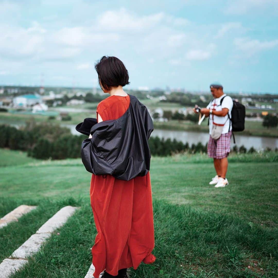 畑亜貴さんのインスタグラム写真 - (畑亜貴Instagram)「札幌にてロケハン、意外と暑い。  #akhtravelogue #akhtshooting」9月14日 11時12分 - akihata.jp