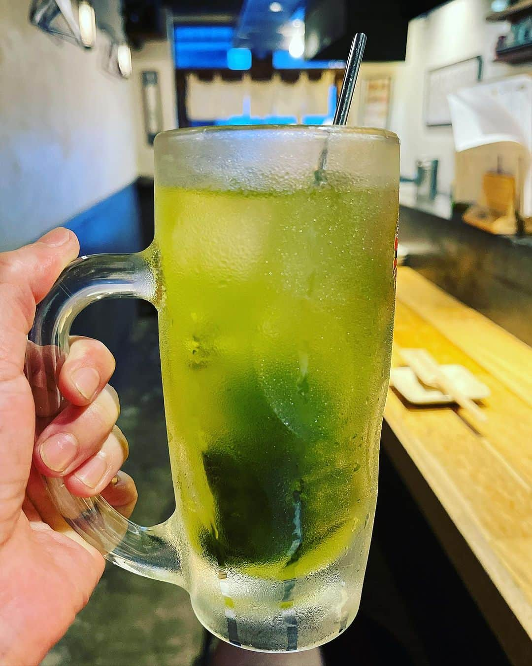 新宿寅箱さんのインスタグラム写真 - (新宿寅箱Instagram)「・ これぞお茶割り🍵 ・ 静岡の三大ブランド茶で割る 『ゆーりの川根茶割り』 あり〼 #静岡グルメ #静岡茶 #川根茶 #お茶割り #寅箱 #寅箱ランチ #新宿寅箱 #新宿グルメ #新宿ランチ #新宿御苑前グルメ #新宿御苑前ランチ #新宿三丁目グルメ #新宿三丁目ランチ #東京駅グルメ #東京ランチ」9月14日 11時36分 - torabako519