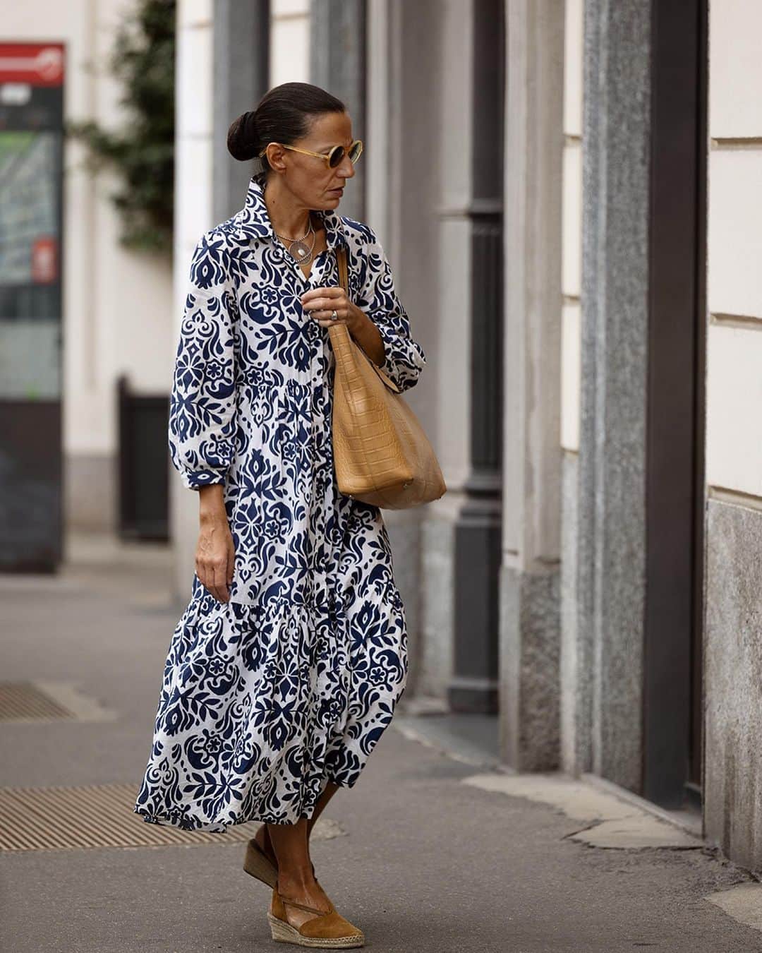 スコット・シューマンのインスタグラム：「A medium scale all-over print dress can make life so easy! (As long as the print is good!) Milan (of course)」