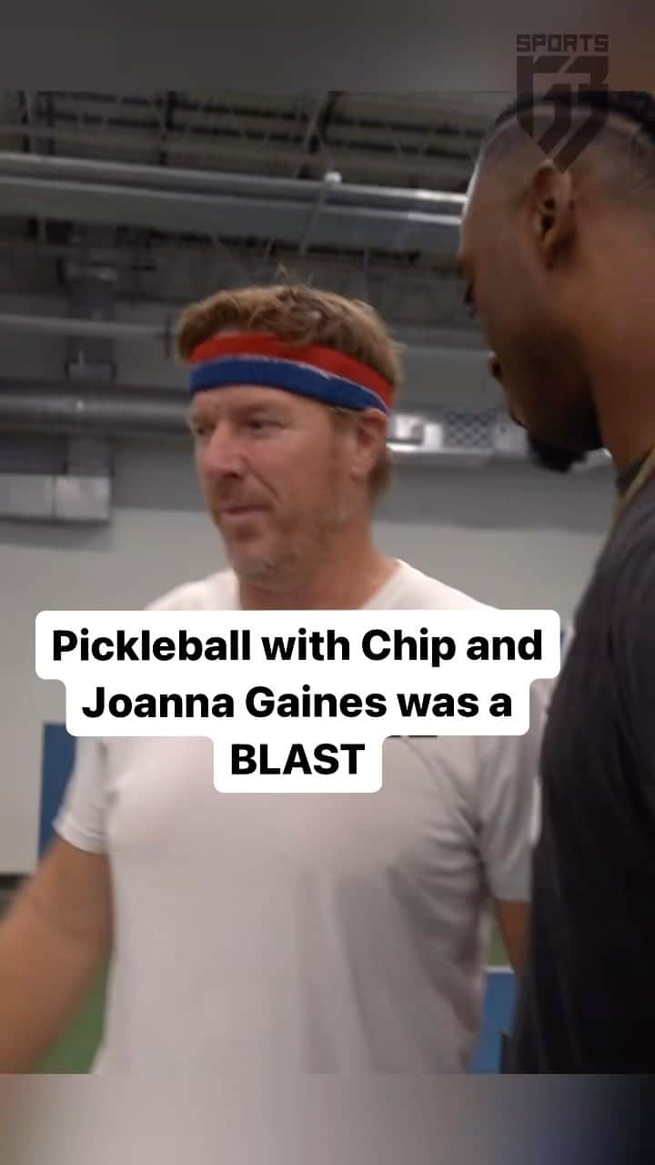 ロバート・グリフィン3世のインスタグラム：「Pickleball at Magnolia Headquarters? SIGN ME UP  Who’s got Next?   #griffinfamily #fixerupper #chipandjoannagaines #rg3 #rgiii #magnolia #pickleball #pickleballislife」