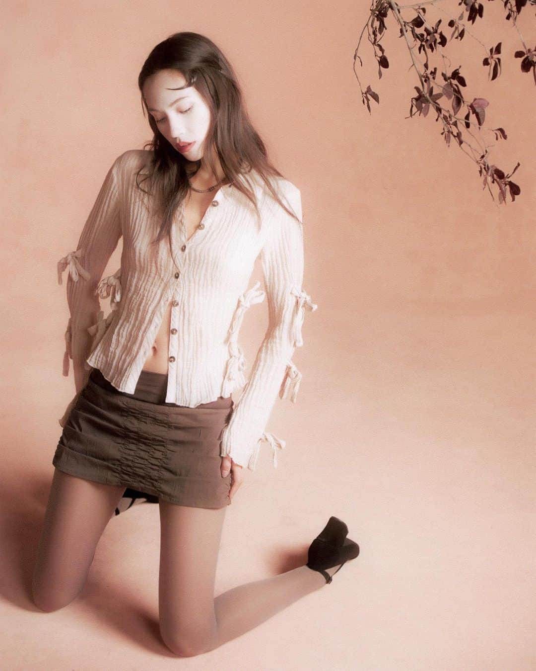 UNIFのインスタグラム：「Autumn light ~ @i_am_kiko in the Knot Top and Brown Borg Skirt   Makeup by @becomingeden  Hair by @jennaleeartistry」