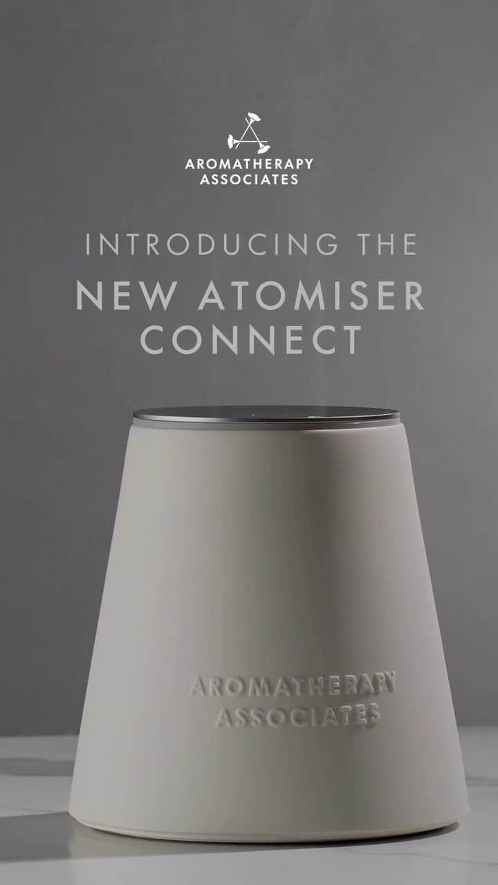 アロマセラピーアソシエイツのインスタグラム：「Introducing the NEW Atomiser Connect ✨Waterless ✨Portable ✨Dual Pod ✨App- Controlled  Ground-breaking essential oil diffusion for long-lasting, mood-enhancing moments for mind, body and spirit​. Your purest aromatherapy experience yet.  #NEW #AtomiserConnect #diffuser #essentialoils #aromatherapy」