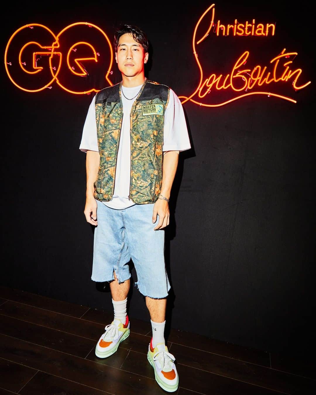 GQさんのインスタグラム写真 - (GQInstagram)「Welcome to New York Fashion Week, where there’s just as much action off the runway as there is on it. On Tuesday night, GQ and @louboutinworld hosted a NYFW bash in Jean's, to celebrate the launch of their new Astroloubi collection. DJ Spinna kept the dance floor packed while guests sipped on @jackdaniels_us' Tennessee Apple.   Step inside the bumping NYFW party with guests like Jeff Koons, Thomas Doherty, Leon Bridges, and many more, at the link in bio.   📸: @amylombard」9月14日 3時34分 - gq