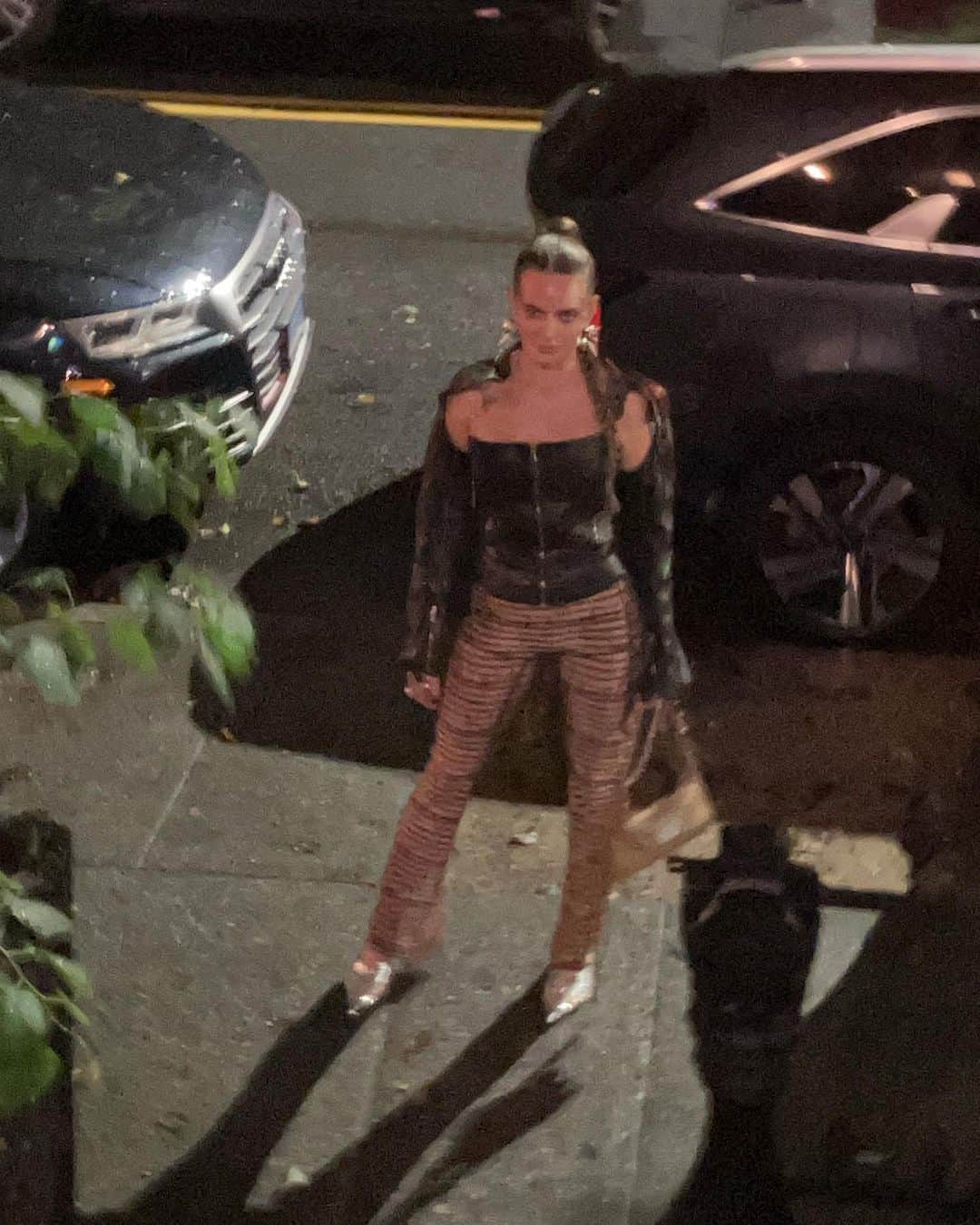 トーヴ・ローのインスタグラム：「New York 👽」