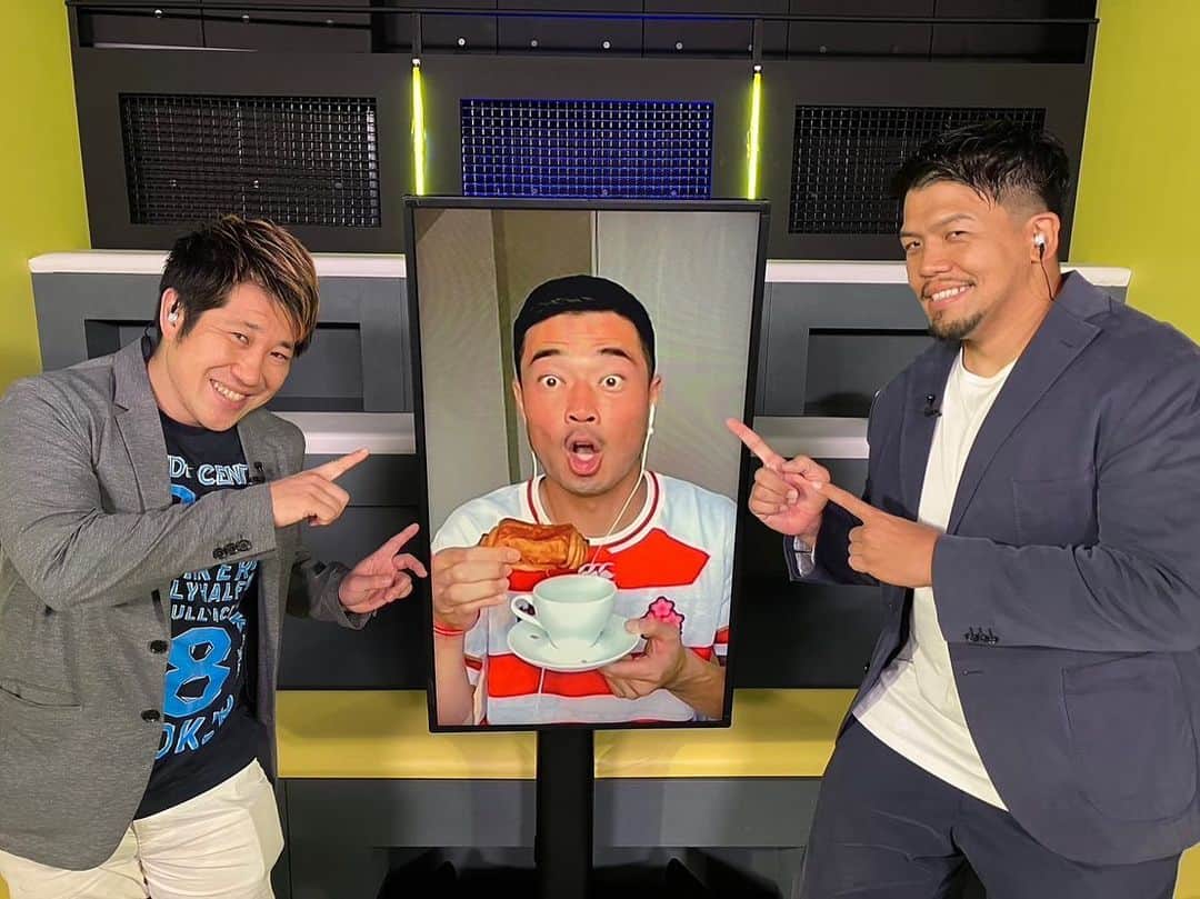 山田章仁のインスタグラム：「DAZNまだみてないって？ DAZNなしでW杯を楽しんでるって？ 冗談いわないで〜😝 NO DAZN,NO RWC 🏉🇫🇷🙌 レビュー番組配信スタート📺」