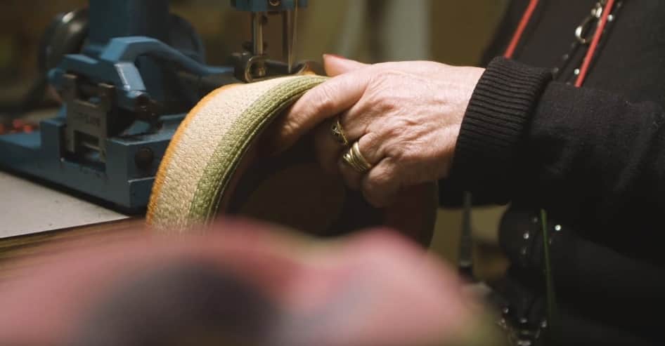 のインスタグラム：「The GREVI family has been in the straw and hat industry for over four generations, since 1875. We have gone from producing for major brands to creating our own line of hats. Today our hats are distributed in the most prestigious stores around the world and are worn by international celebrities.  -----------------------  #Grevi #InspiringTraditions #MadeInItaly #Since1875 #HatLovers #Florence #Craftmanship #GreviHistory #StrawHats #makingmemories  #hatscollection  #madeinitalyhat」