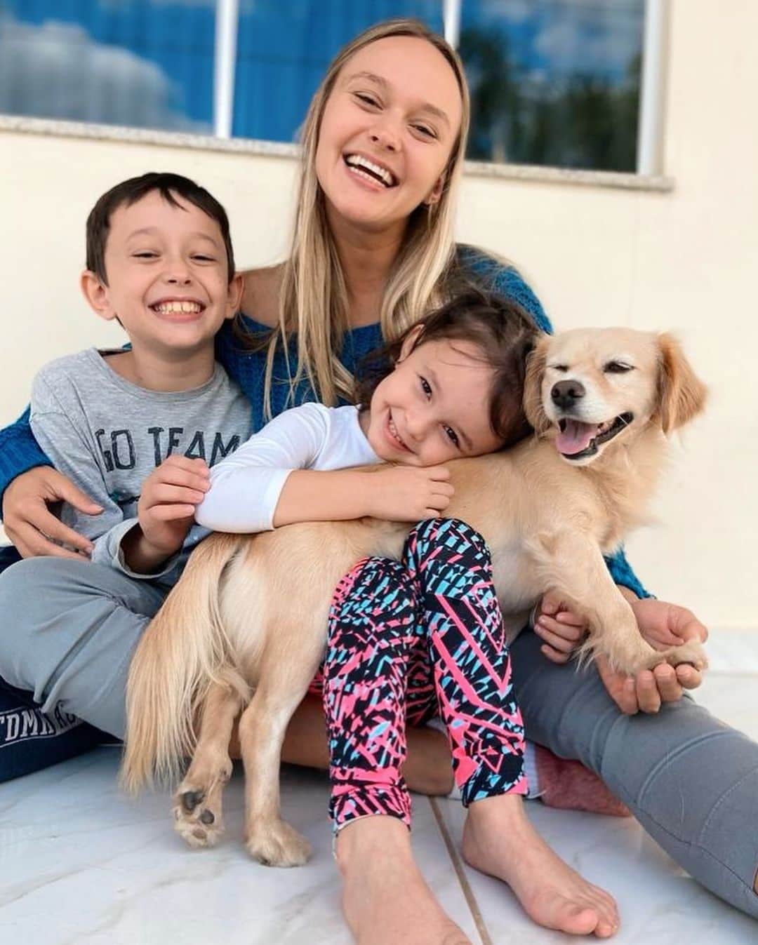 Jessica sayonara maierのインスタグラム：「“eu amo todos os cachorros, até os que são bravos”   feliz 7 anos nosso serzinho de luz, doçura e amor 💖」