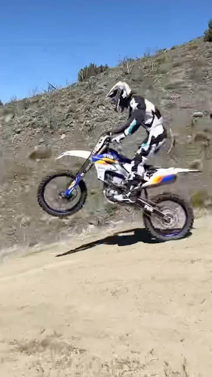 Poler Outdoor Stuffのインスタグラム：「@hillsack with a nice little #wheeliewednesday accompanied by  the sounds off his album Carlsbad.」