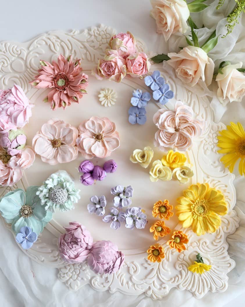 청담 수케이크 (atelier soo)のインスタグラム：「morning 🌷」