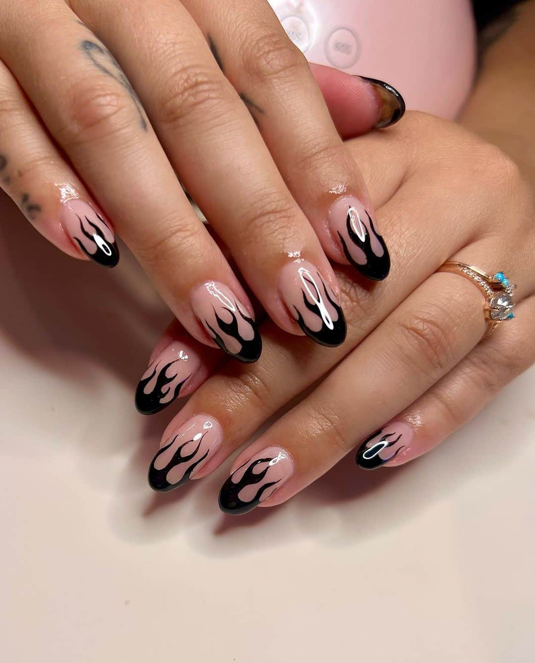 Britney TOKYOのインスタグラム：「Fall nail art👻🔥」