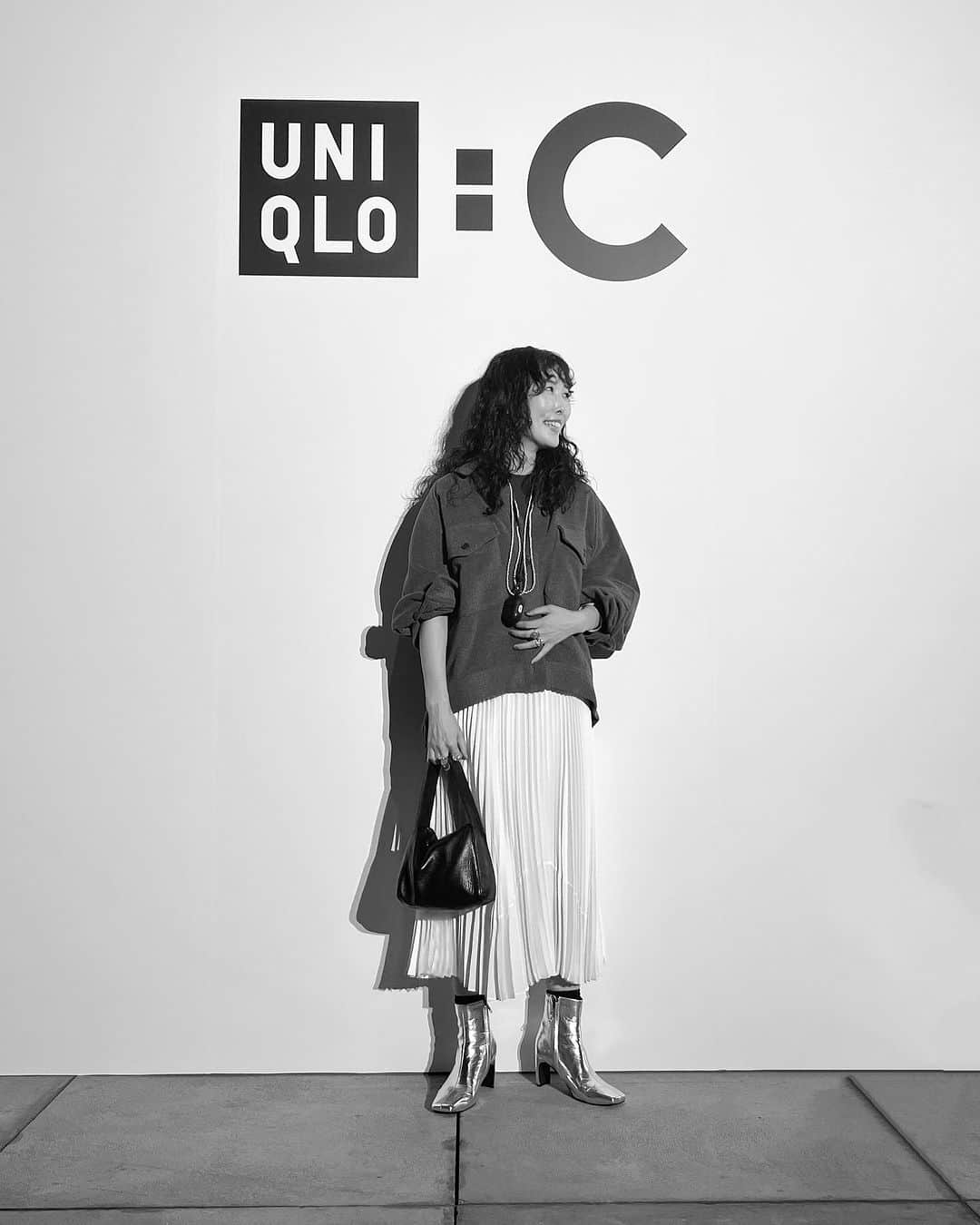 ai.takahashi328さんのインスタグラム写真 - (ai.takahashi328Instagram)「昨夜は15日発売のUNIQLO:Cのローンチパーティーへ。 UNIQLO:Cはクリエイティブディレクターのクレア・ワイト・ケラー氏のモダンでエフォートレスなコレクション。 どこか都会的な印象のラインナップです✨ @uniqlo_jp   モデルさん達が着て動いているのが色々参考になりました🥹可愛すぎた🥹  昨夜のドレスコードはUNIQLO:Cを入れた全身UNIQLOコーデ。 なので最後の写真でつけてたブラは外して会場入り👍 （着けてても隠れて見えなかったかもだから外さなくても良かったかも説🤣 半分屋外だったから暑かった😆気合い💪）  いつもならブラックを選ぶスカートですが、シグネチャーカラーであろうイエローを選んでみました。 #オーバーサイズジャケット　M #プリーツカラーブロックスカート M #ハイネックt M  会場は何しろすごい沢山の人で、友人、久々に逢えた人、仕事関係の人、とか沢山ですれ違いに『あーーー！』くらいでゆっくり話せなかった人多すぎた🥹 声をかけてくださった方、有難うございました🥰🙏  #uniqlo  #uniqloc #ユニクロシー#ユニクロc#effortless #simple #clarewaightkeller #クレアワイトケラー#uniqlo2023fw #パーソナルスタイリスト」9月14日 7時49分 - ai.takahashi328