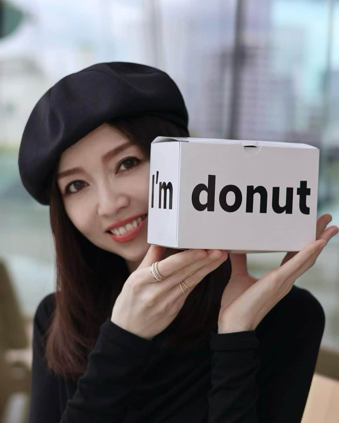 宮本笑里さんのインスタグラム写真 - (宮本笑里Instagram)「遅ればせながら…やっと。 ふわふわもちもち🥹  罪な美味しさ。  #imdonut  #sweets #tokyo #あまいもの #甘党 #生ドーナツ @i.m.donut」9月14日 8時18分 - emirimiyamoto