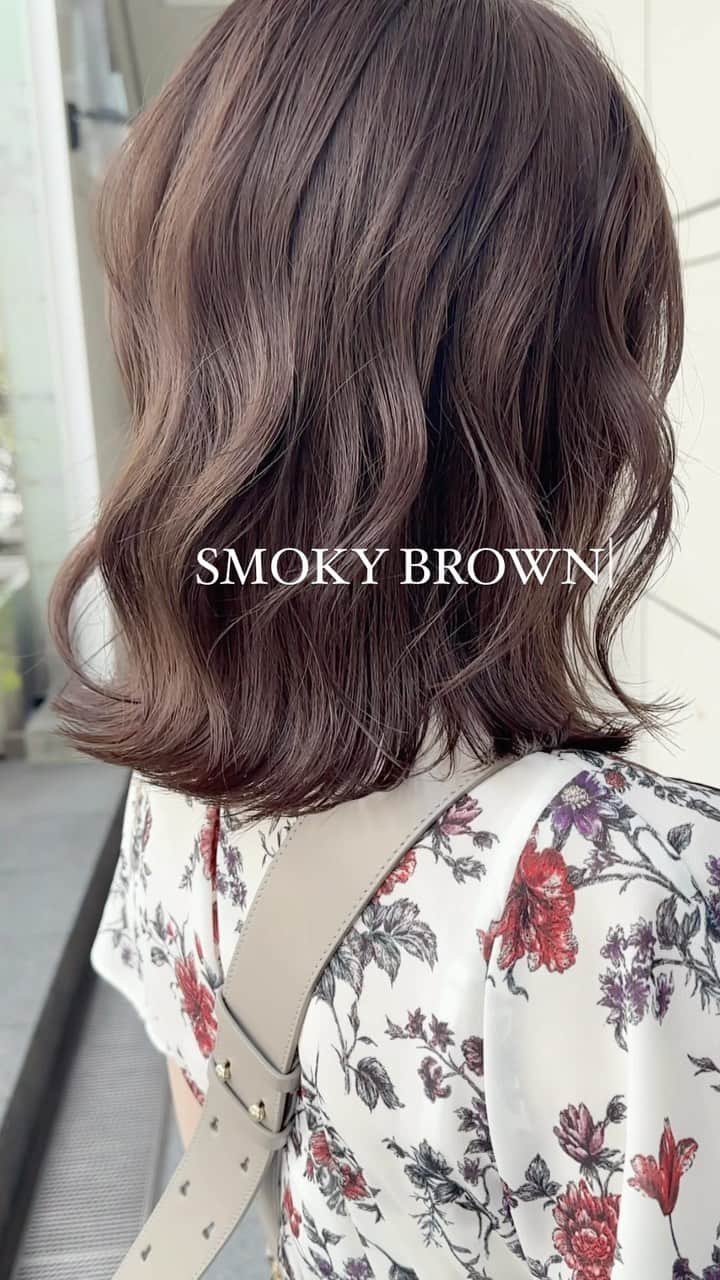 原宿表参道スガシュンスケのインスタグラム：「赤みを程よく抑えたSMOKYBROWN🤎🩶🤎🩶」